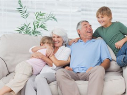 Image Kỹ năng sống: Dạy con làm sao khi ông bà can thiệp?
