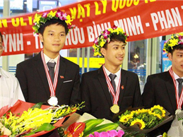 Image 5 gương mặt Việt xuất sắc đỗ vào ĐH số một thế giới thời gian gần đây