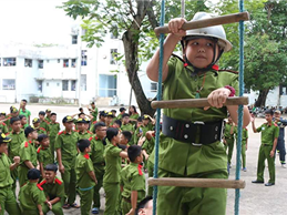 Image Trưởng thành từ... học kỳ quân đội