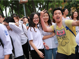 Image Muôn cách lý giải của thí sinh về “đánh thức tiềm lực đất nước” trong đề thi Ngữ văn