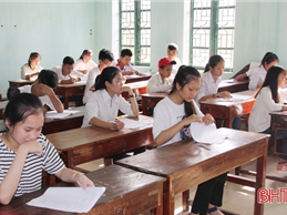 Image Sáng nay, học sinh Hà Tĩnh bắt đầu kỳ thi tuyển vào lớp 10 THPT