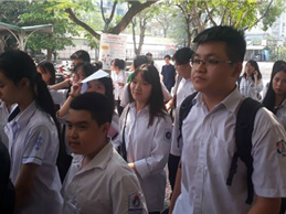 Image Phụ huynh săn “trường điểm”, trường chuyên: Con có thành thiên tài?