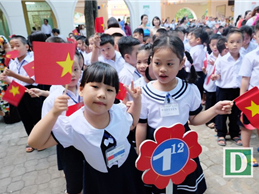 Image “Gian nan” cùng con vào lớp 1