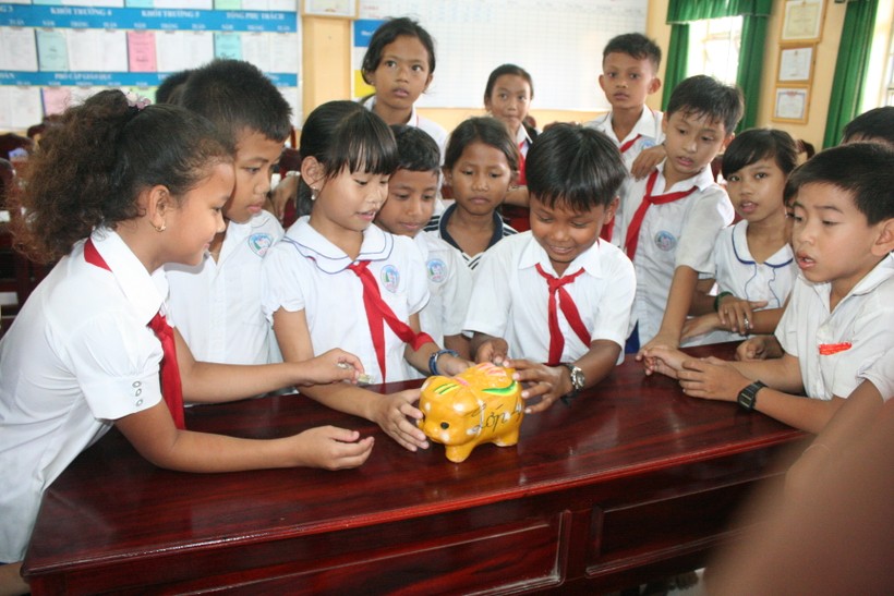 Image Đẩy mạnh khuyến học, khuyến tài nơi phum sóc Đồng bằng sông Cứu Long