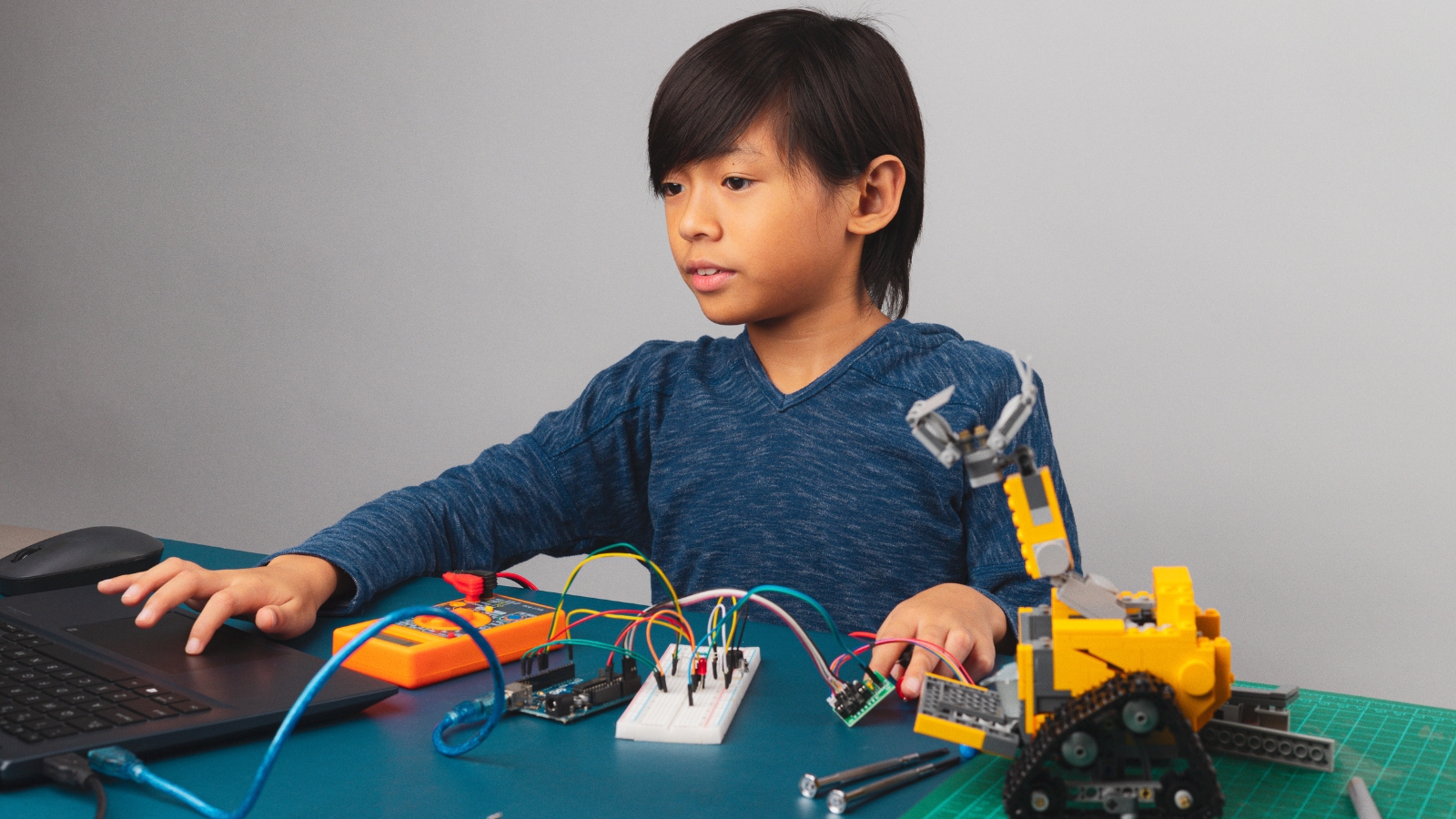 STEM trong kỷ nguyên A.I - Không chỉ là một môn học mà là năng lực sinh tồn cho tương lai