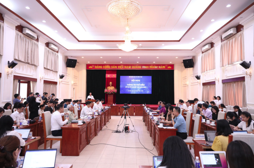 Image Bộ GD&ĐT công bố phổ điểm thi tốt nghiệp THPT 2025